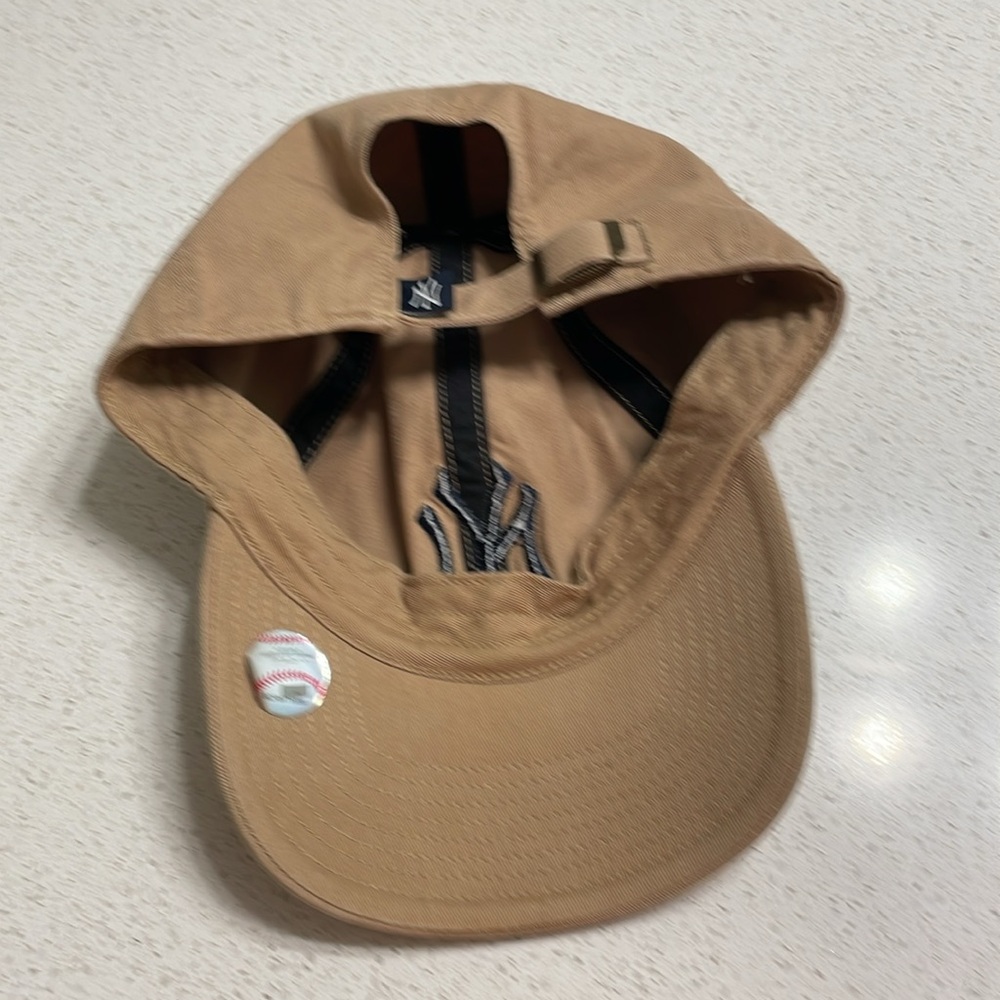 New York Yankees MLB '47 CLEAN UP - Picture 2 of 3